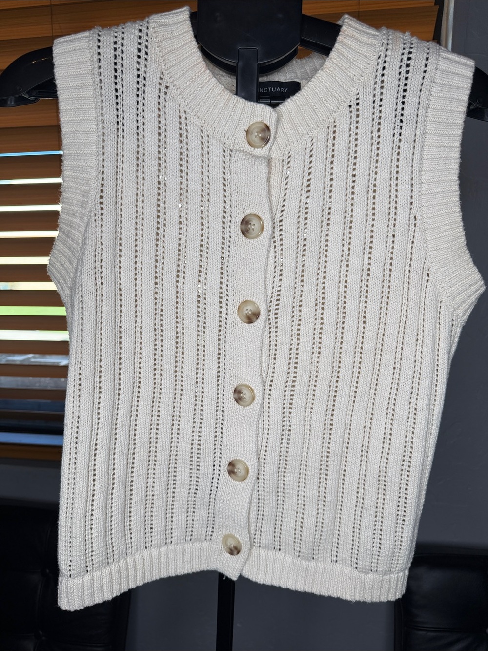 Sanctuary Cream Knit Button-Front Sleeveless Cardigan Vest